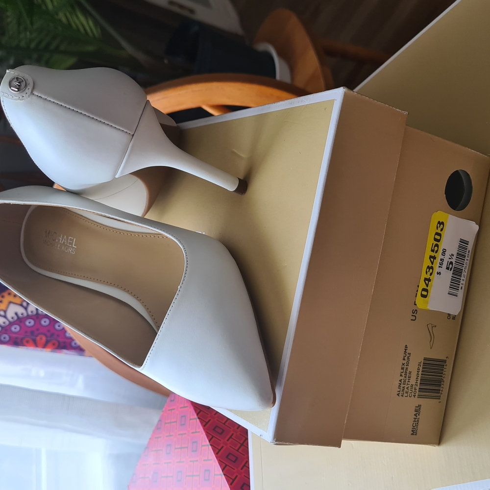 Michael Kors White Stiletto Heels Classic Pumps